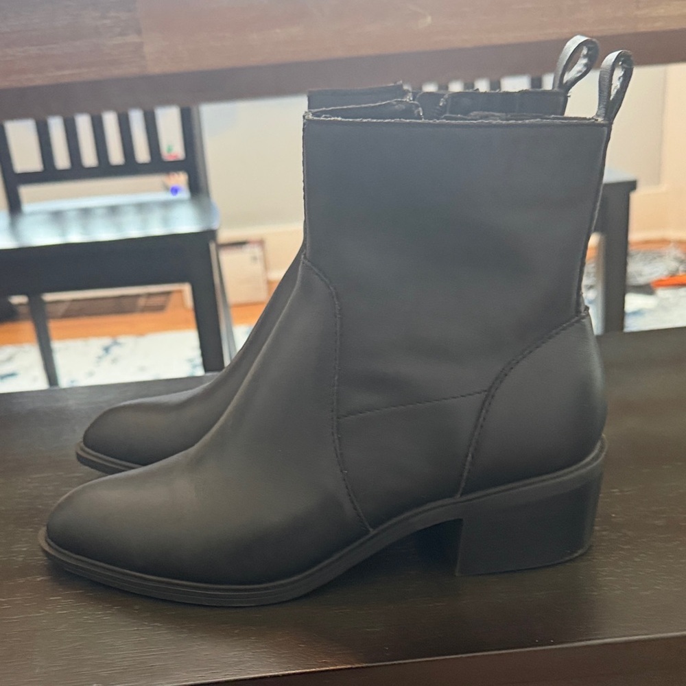 Dolce Vita Black Ankle Booties